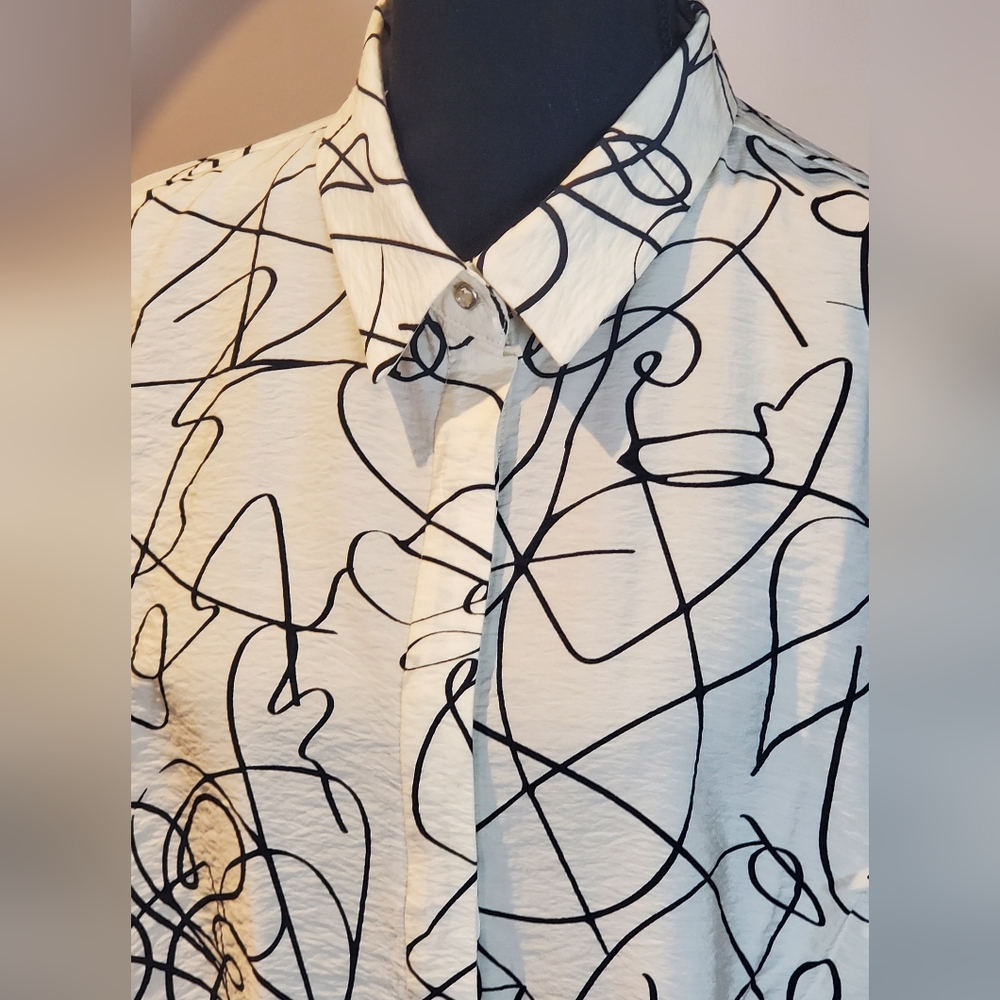 Elegant Black and White Abstract Women's Tunic